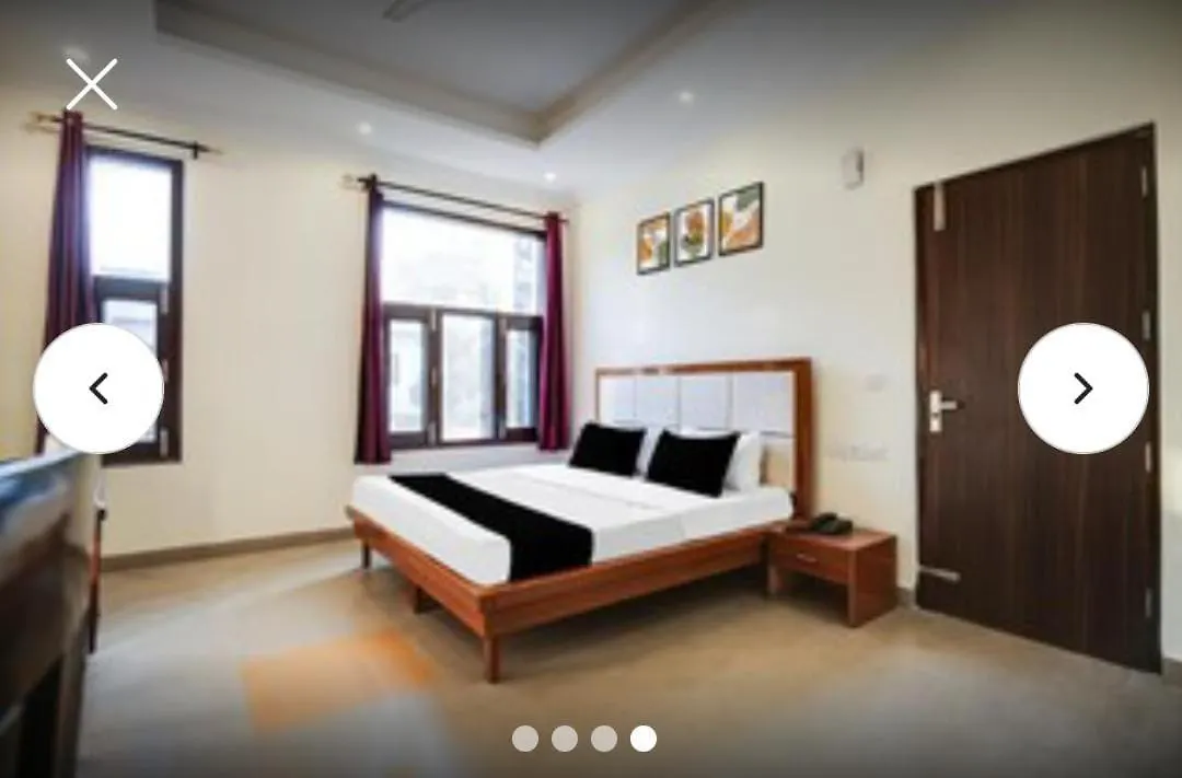 Hotel Lotus Inn Chandīgarh India